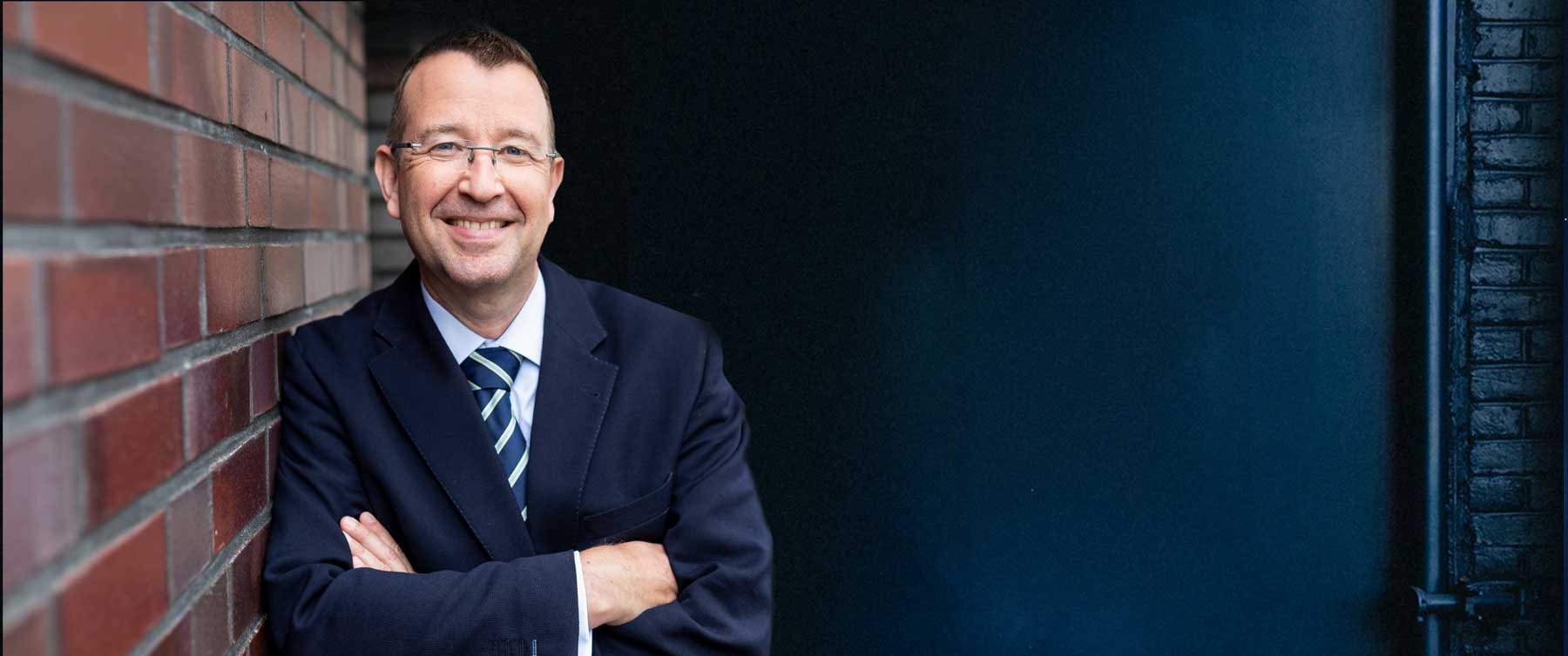 Arnim Buck Fachanwalt für Arbeitsrecht, Notar & Autor